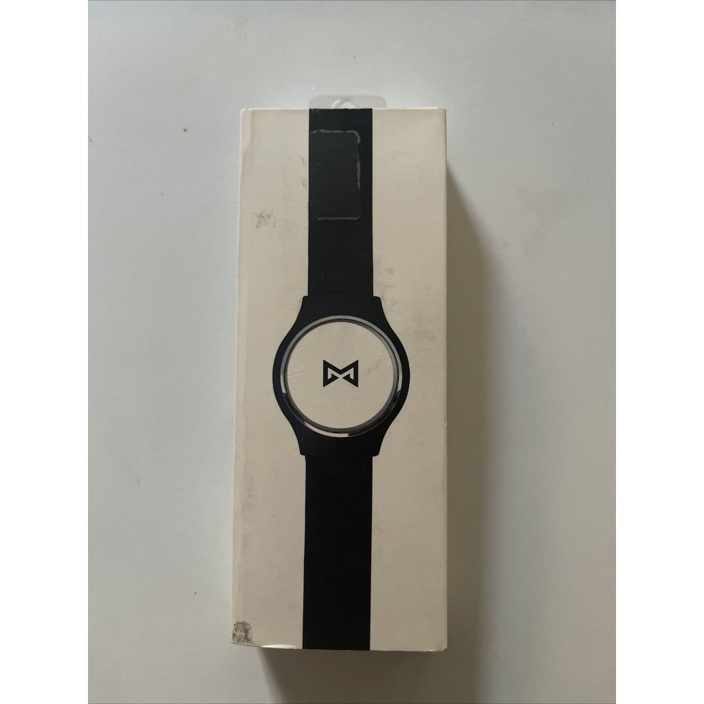 Misfit Wearables SB1E0 Leather Band  BRAND NEW - OPENED & DAMAGED BOX